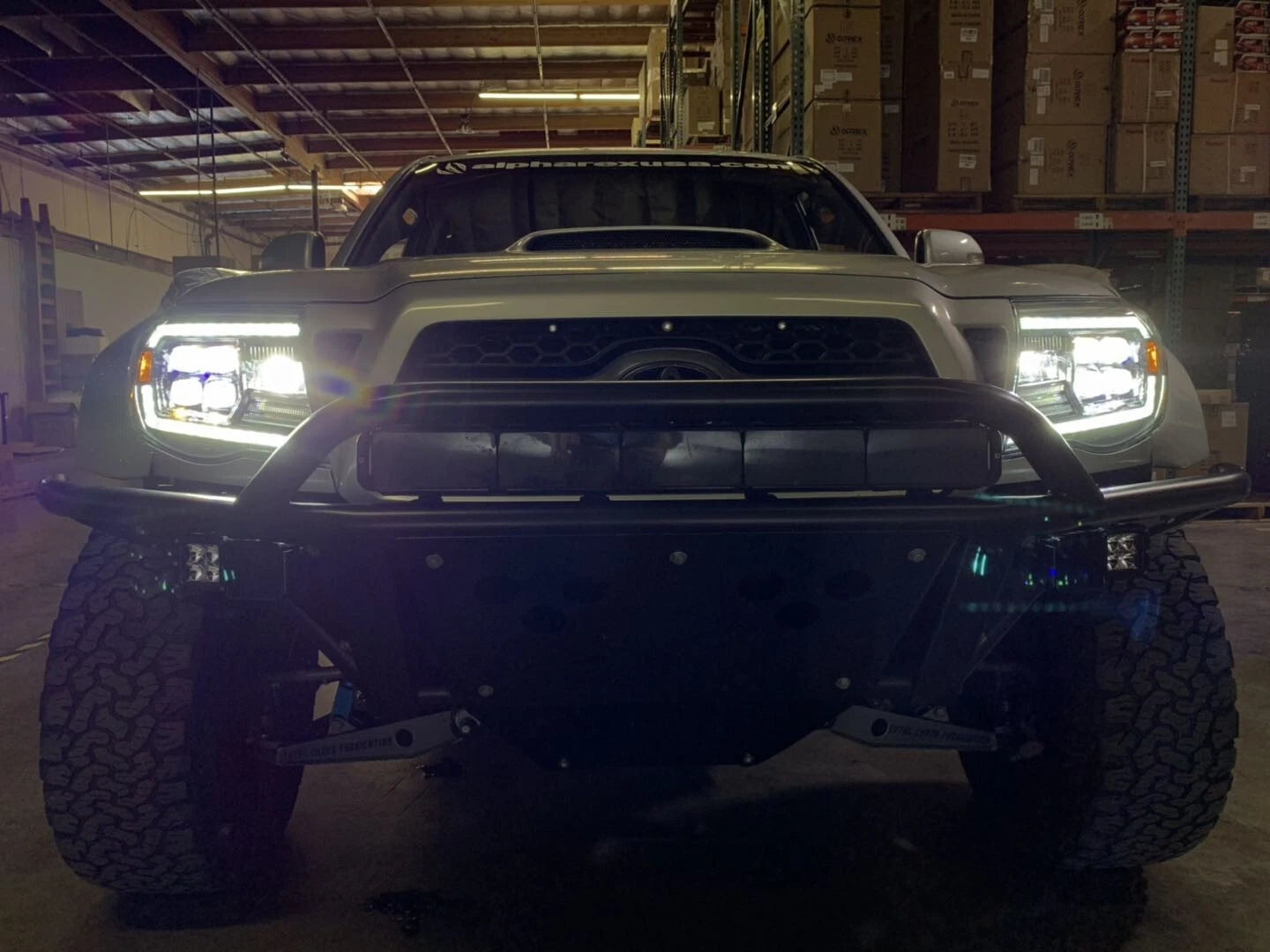 Tacoma 05-11 Faros Delanteros ALPHA BLACK NOVA